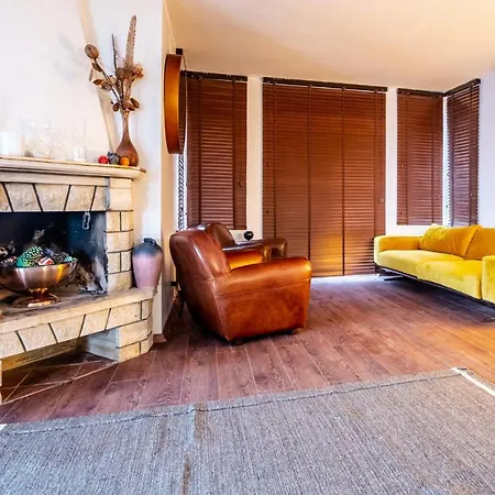 Sleek With Backyard And Lake View Sapanca