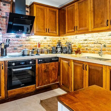 Villa Sleek With Backyard And Lake View Sapanca