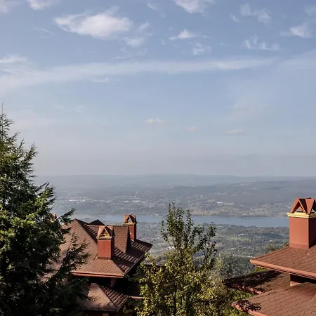 Villa Sleek With Backyard And Lake View Sapanca